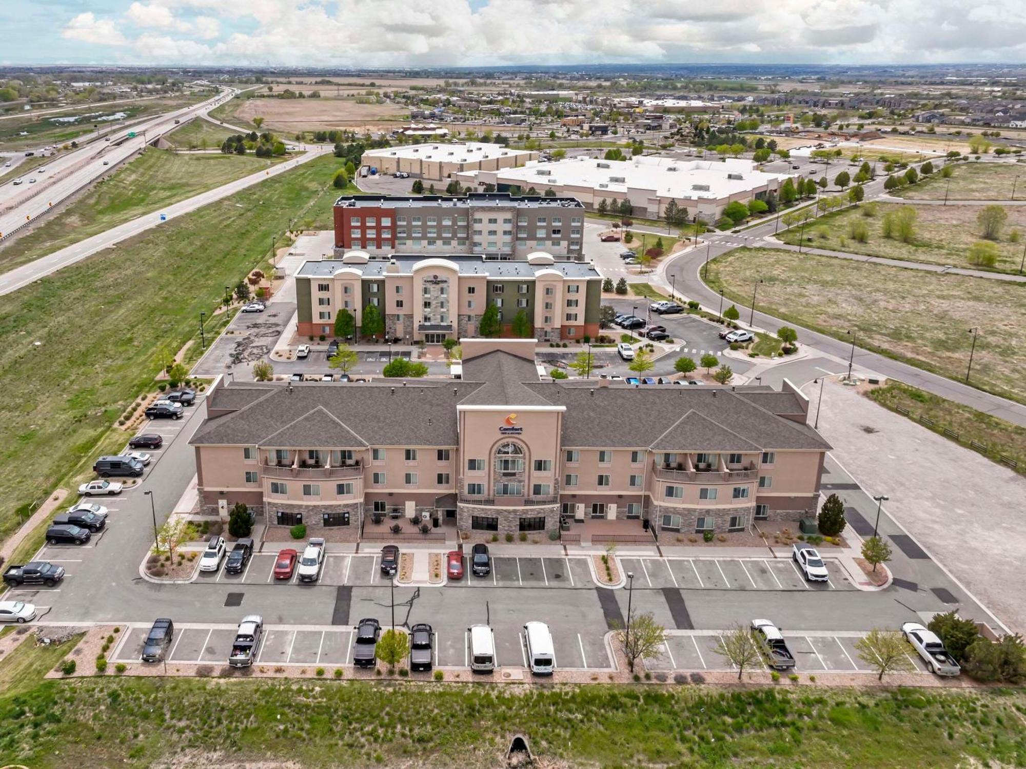 Comfort Inn & Suites Brighton Denver Ne Medical Center Esterno foto