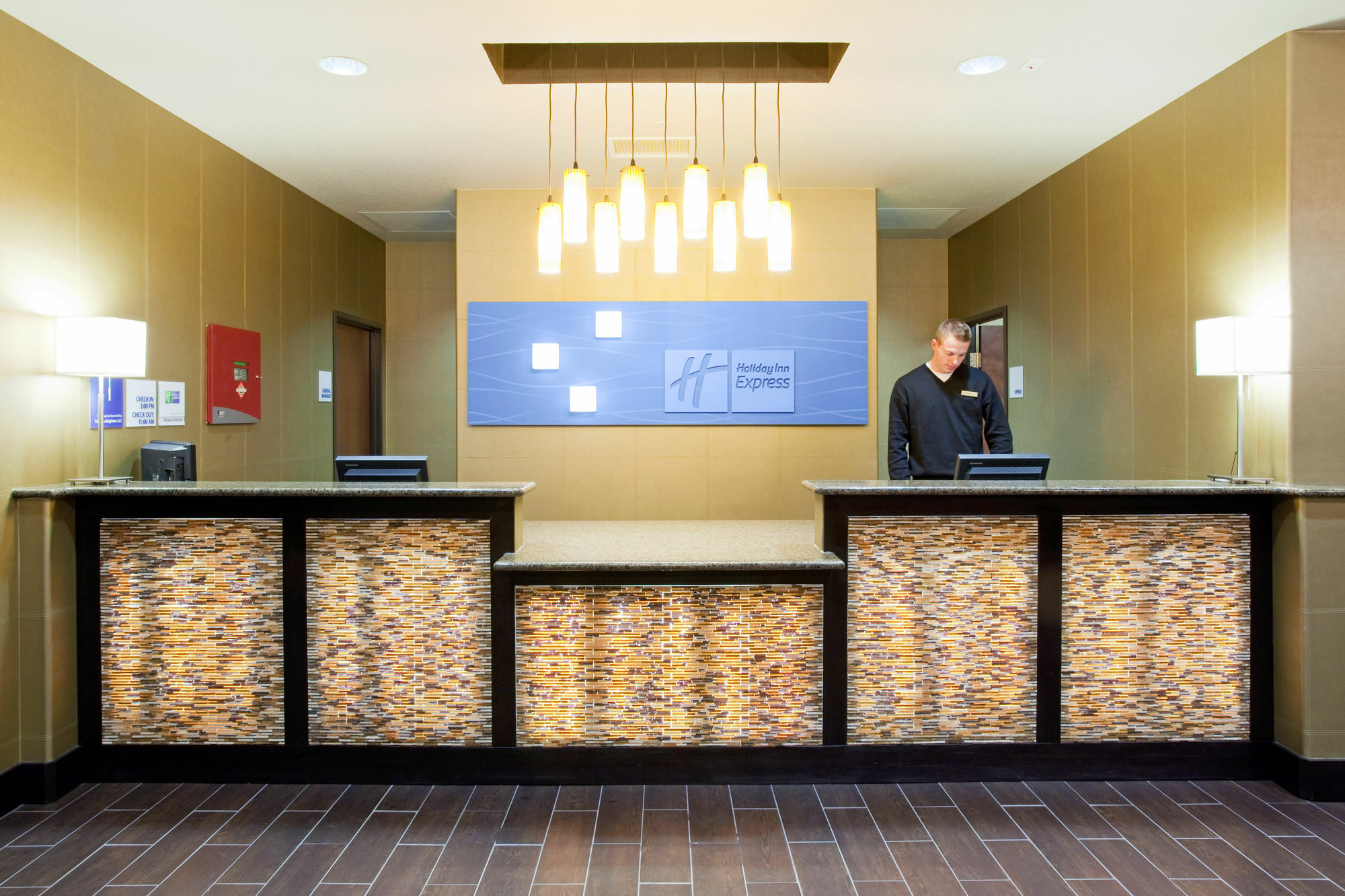 Comfort Inn & Suites Brighton Denver Ne Medical Center Esterno foto